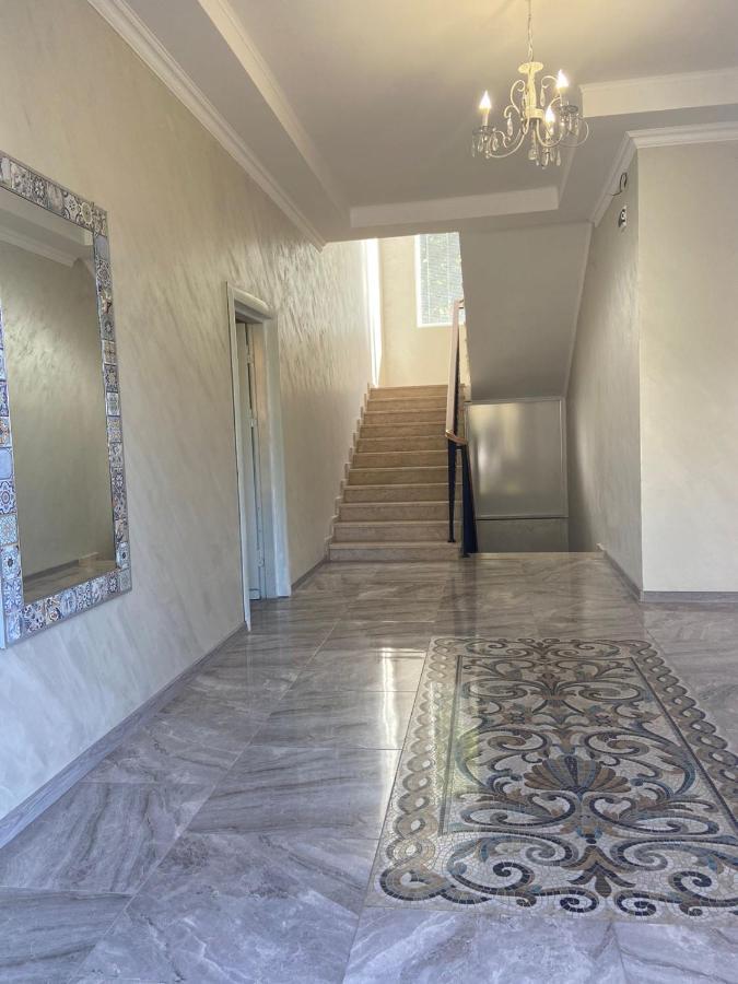 Отель Kemo House Батуми Экстерьер фото