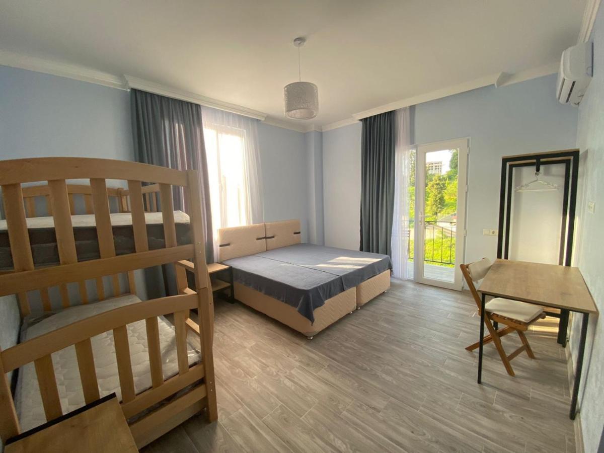 Отель Kemo House Батуми Экстерьер фото