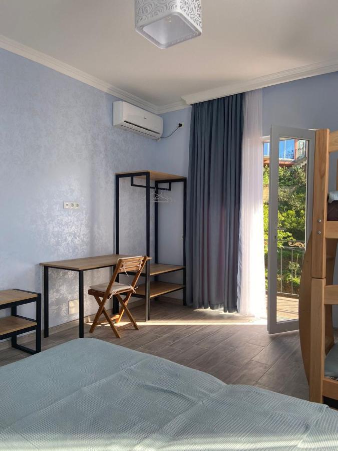 Отель Kemo House Батуми Экстерьер фото