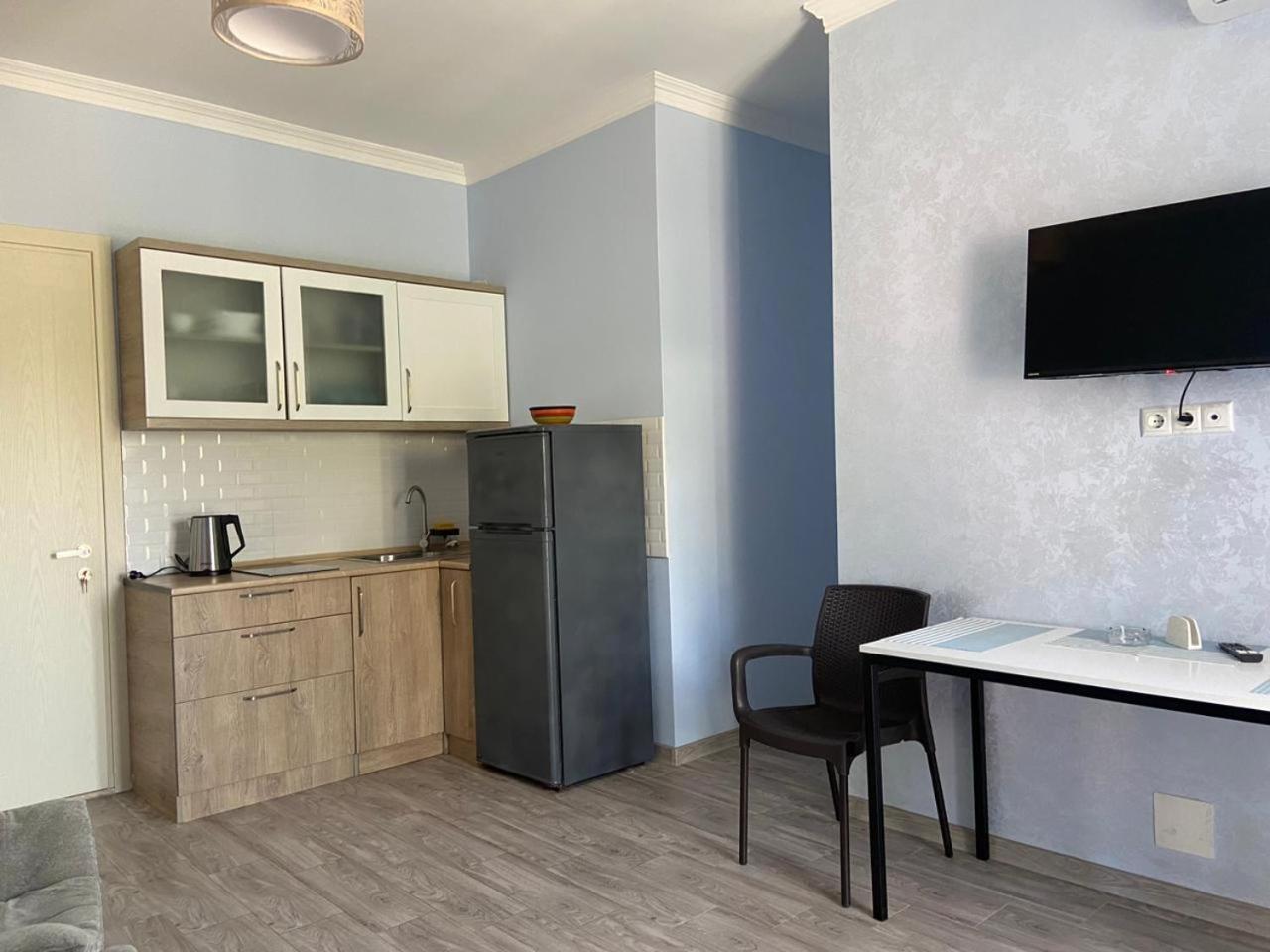Отель Kemo House Батуми Экстерьер фото